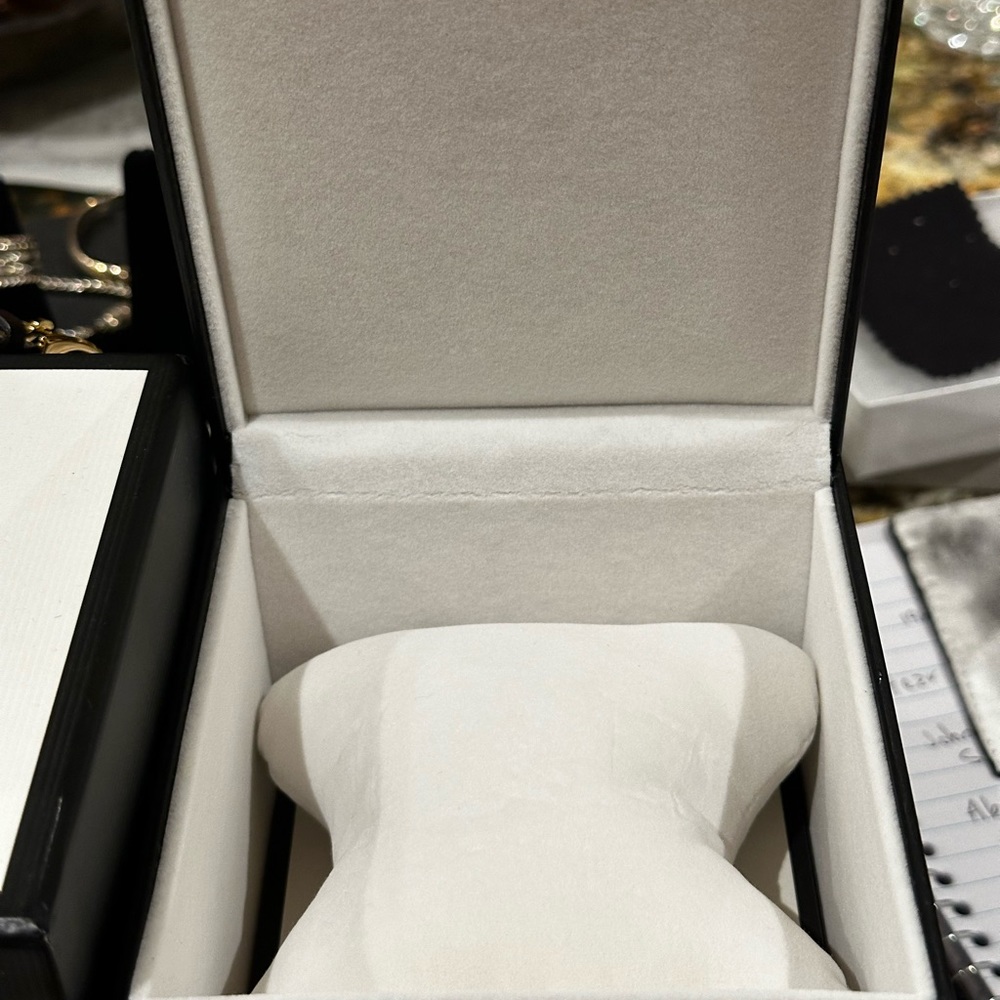 Gucci bee watch - Picture 10 of 10